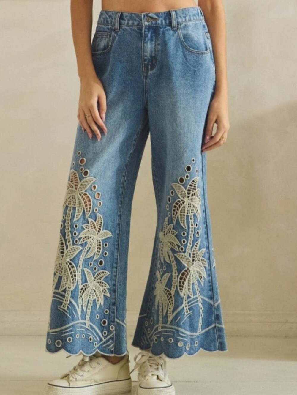 Oli And Hali Palm Tree Cutout Jeans ๐ด - Picture 5 of 7
